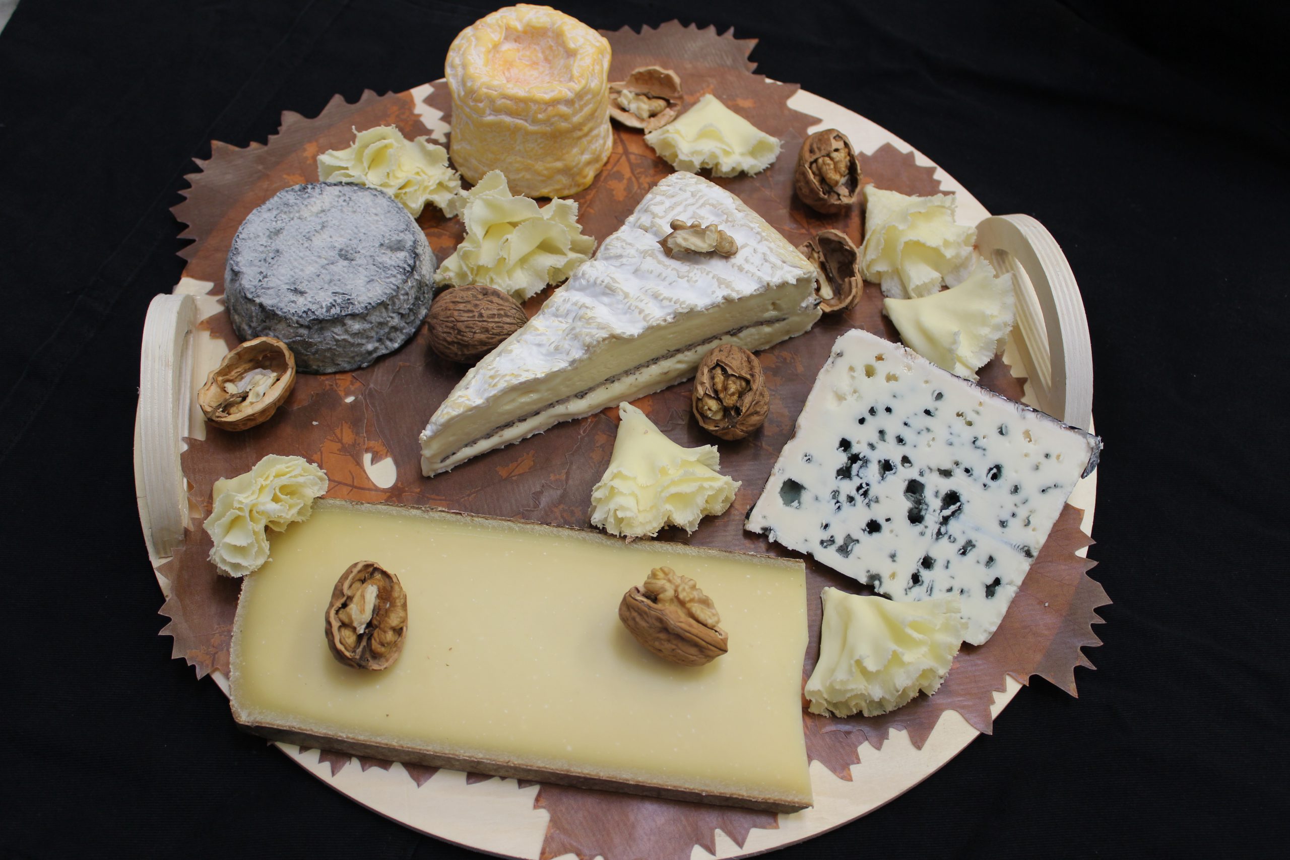 Comment composer un plateau de fromages : la méthode du fromager
